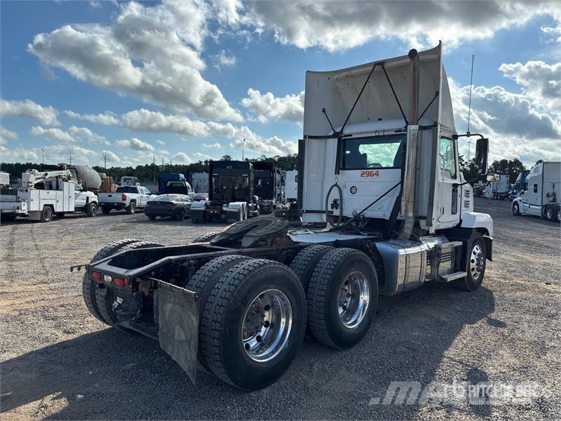 Mack Anthem AN64T 6x4 T/A Day Cab Truck Tractor Motrici e Trattori Stradali