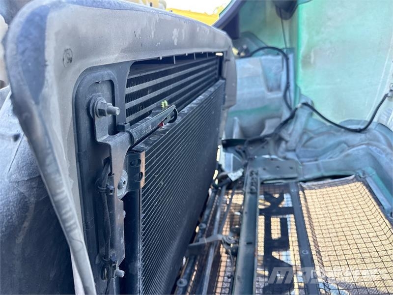 Mack Anthem AN64T 6x4 T/A Sleeper Truck Tractor Truck Tractor Units