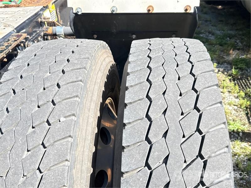 Mack Anthem AN64T 6x4 T/A Sleeper Truck Tractor Седельные тягачи
