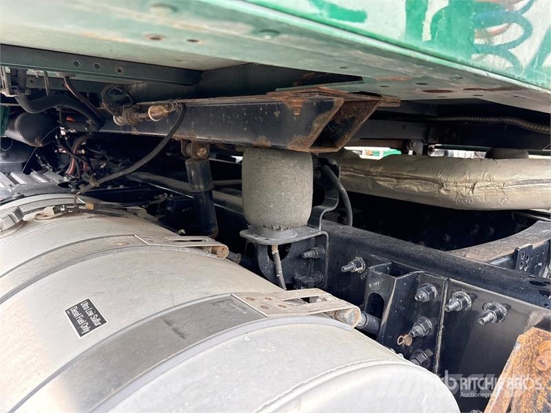 Mack Anthem AN64T 6x4 T/A Sleeper Truck Tractor وحدات الجر
