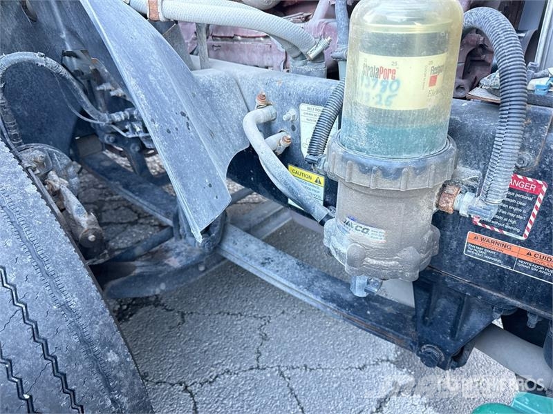 Mack Anthem AN64T 6x4 T/A Day Cab Truck Tractor وحدات الجر