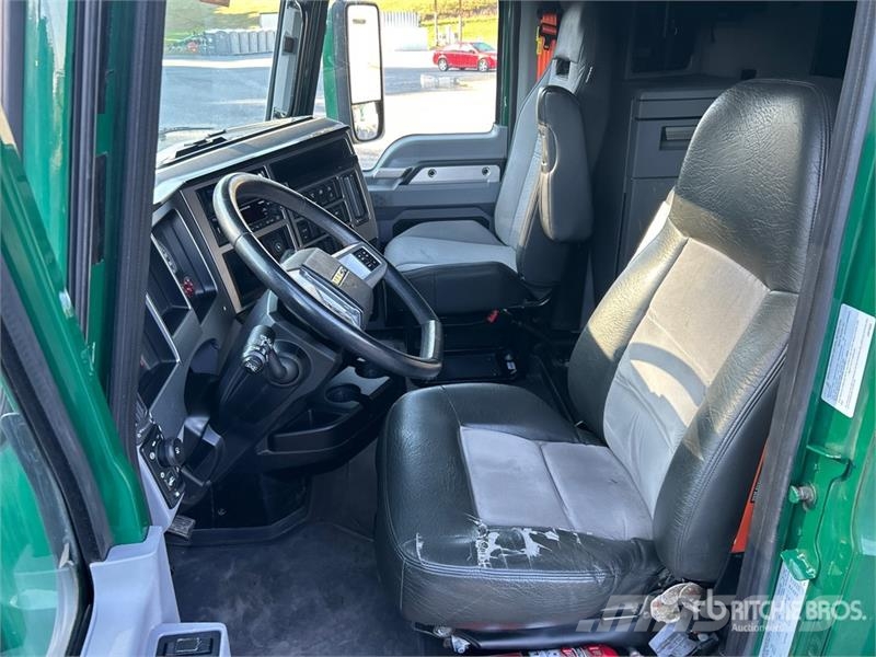 Mack Anthem AN64T 6x4 T/A Sleeper Truck Tractor Autotractoare