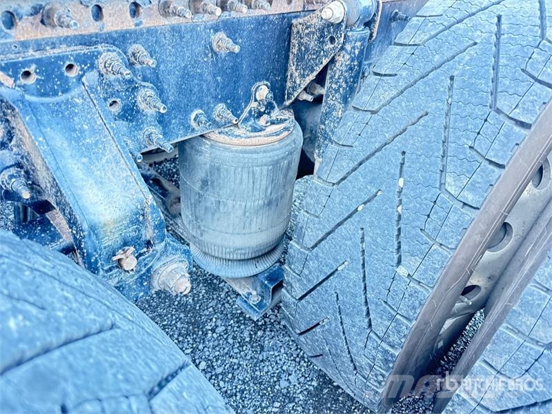 Mack Anthem AN64T 6x4 T/A Day Cab Truck Tractor وحدات الجر