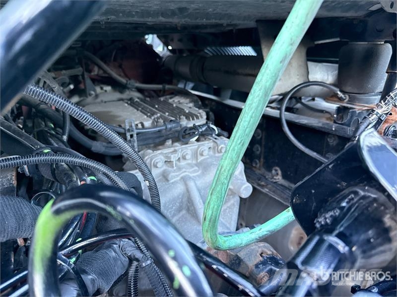 Mack Anthem AN64T 6x4 T/A Day Cab Truck Tractor وحدات الجر