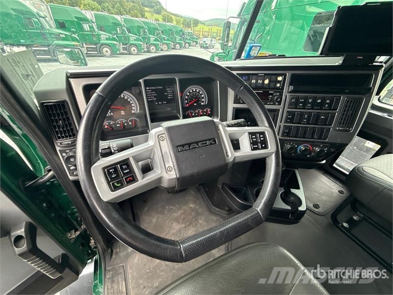 Mack Anthem AN64T 6x4 T/A Sleeper Truck Tractor وحدات الجر