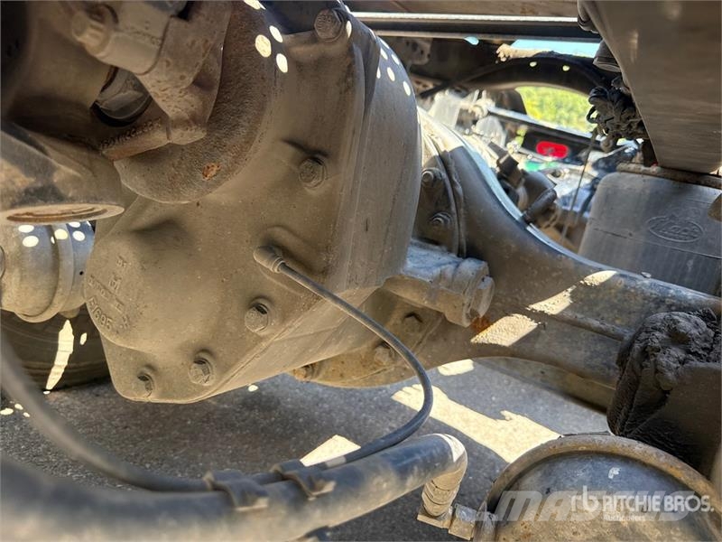 Mack Anthem AN64T 6x4 T/A Sleeper Truck Tractor Седельные тягачи