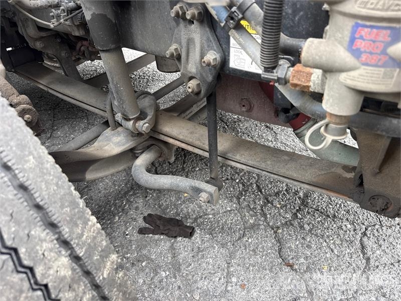 Mack Anthem AN64T 6x4 T/A Sleeper Truck Tractor وحدات الجر