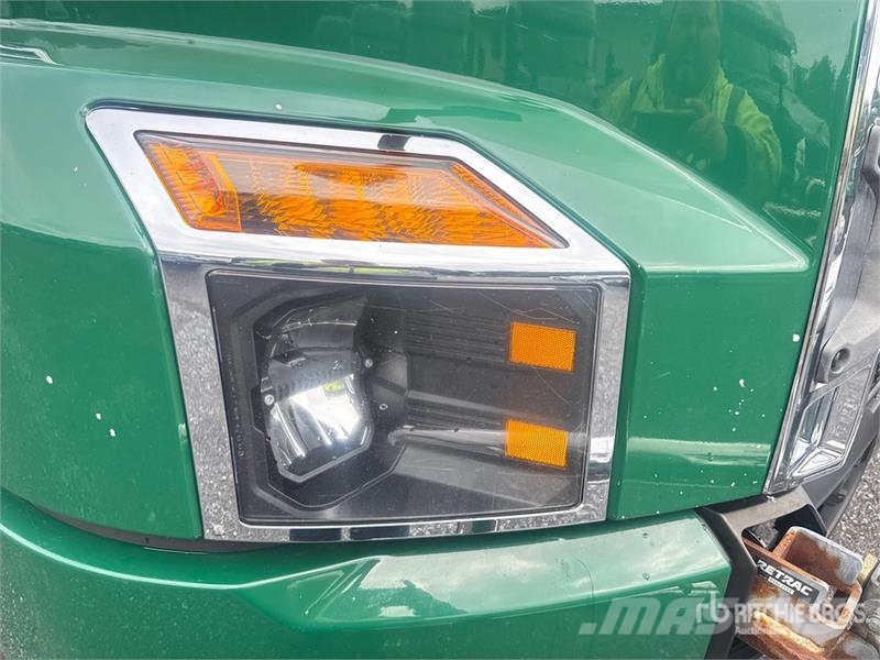Mack Anthem AN64T 6x4 T/A Sleeper Truck Tractor وحدات الجر