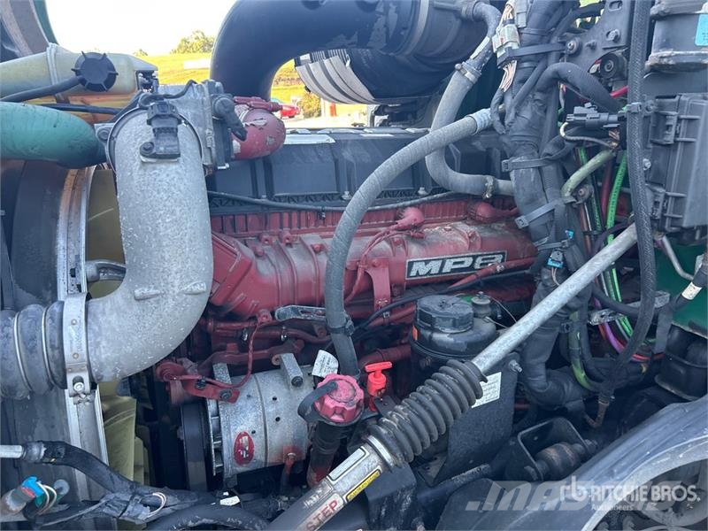 Mack Anthem AN64T 6x4 T/A Sleeper Truck Tractor Autotractoare