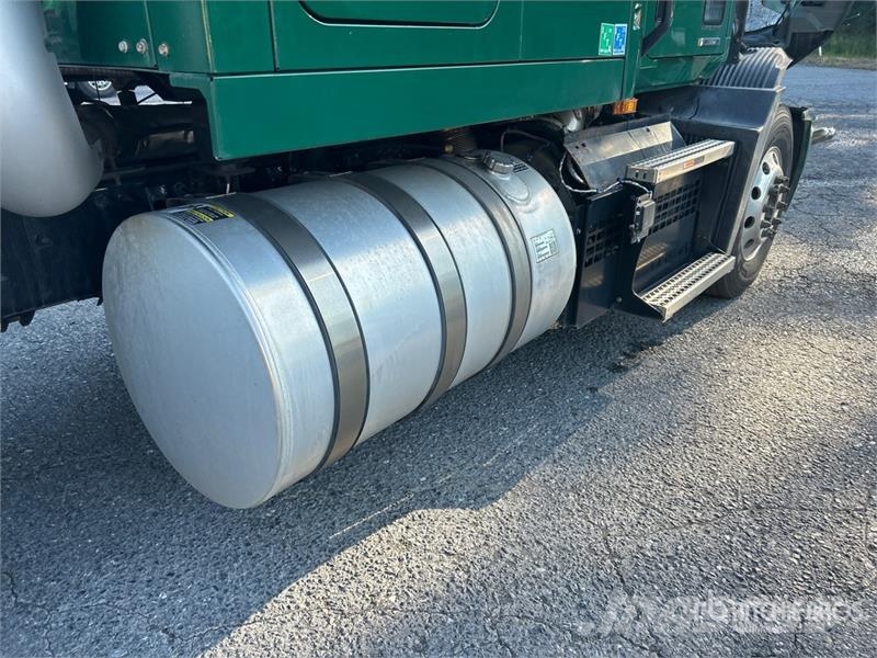 Mack Anthem AN64T 6x4 T/A Sleeper Truck Tractor Autotractoare