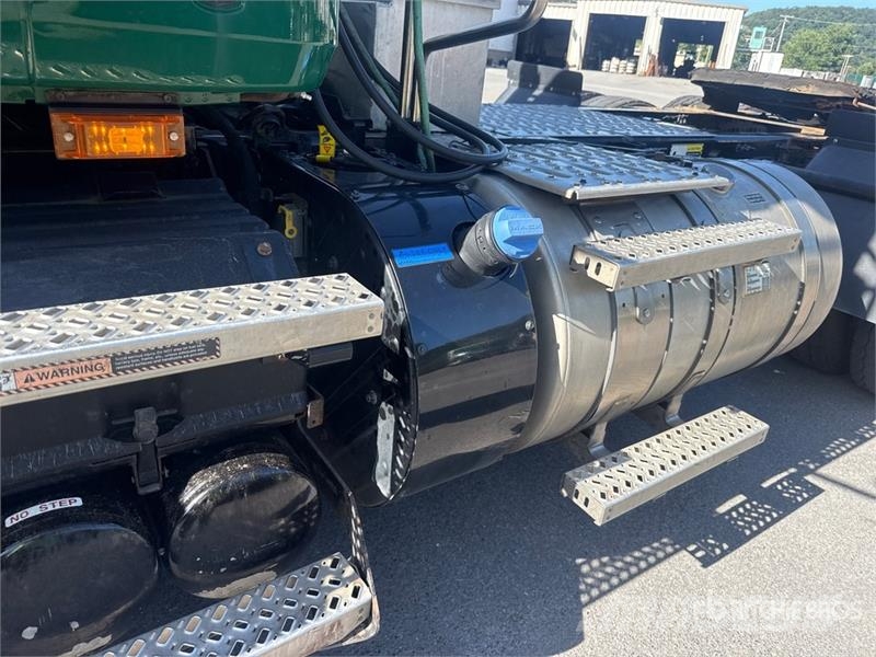 Mack Anthem AN64T 6x4 T/A Day Cab Truck Tractor Tracteur routier
