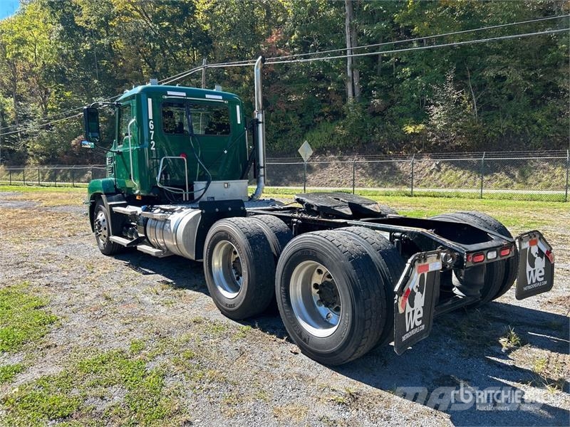 Mack Anthem AN64T 6x4 T/A Day Cab Truck Tractor 中古トラクターヘッド | トレーラーヘッド