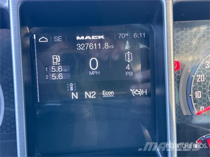 Mack Anthem AN64T 6x4 T/A Day Cab Truck Tractor وحدات الجر