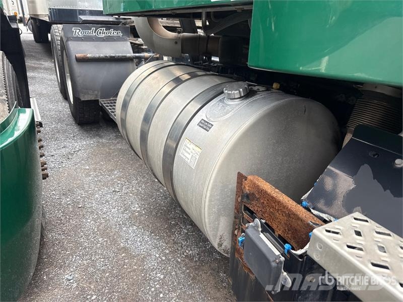 Mack Anthem AN64T 6x4 T/A Sleeper Truck Tractor Ťahače
