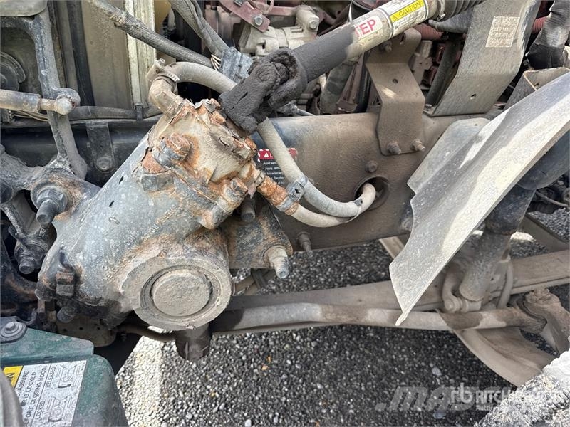 Mack Anthem AN64T 6x4 T/A Day Cab Truck Tractor Sadulveokid