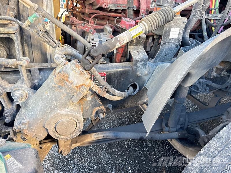 Mack Anthem AN64T 6x4 T/A Day Cab Truck Tractor وحدات الجر