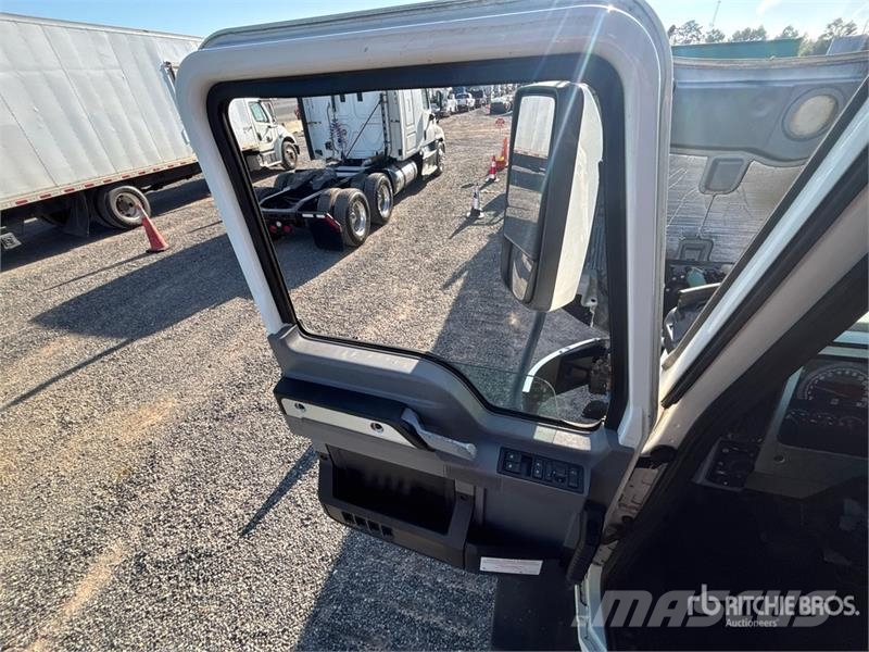 Mack Anthem AN64T 6x4 T/A Day Cab Truck Tractor Motrici e Trattori Stradali