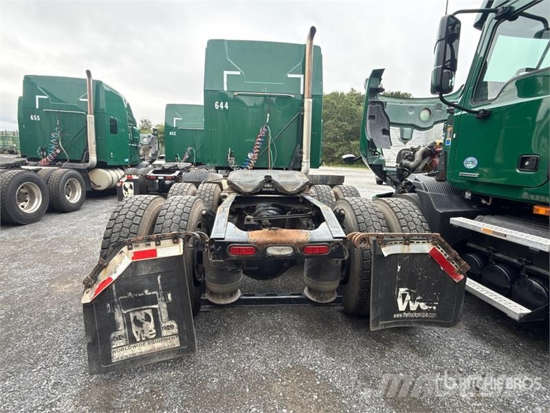 Mack Anthem AN64T 6x4 T/A Sleeper Truck Tractor Ťahače