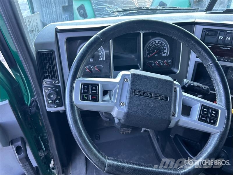 Mack Anthem AN64T 6x4 T/A Sleeper Truck Tractor Sattelzugmaschinen