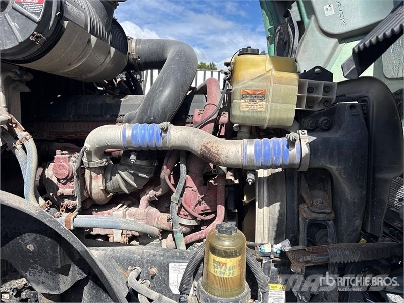 Mack Anthem AN64T 6x4 T/A Sleeper Truck Tractor وحدات الجر
