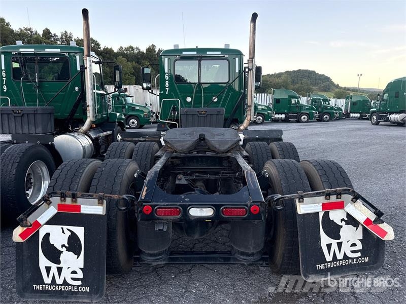 Mack Anthem AN64T 6x4 T/A Day Cab Truck Tractor وحدات الجر