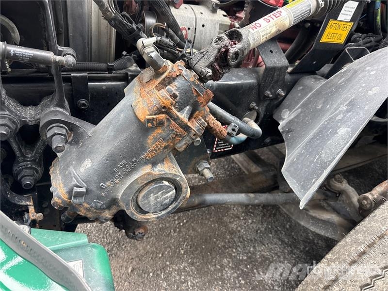 Mack Anthem AN64T 6x4 T/A Sleeper Truck Tractor Ťahače