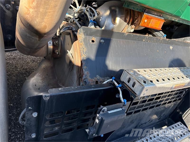 Mack Anthem AN64T 6x4 T/A Day Cab Truck Tractor وحدات الجر