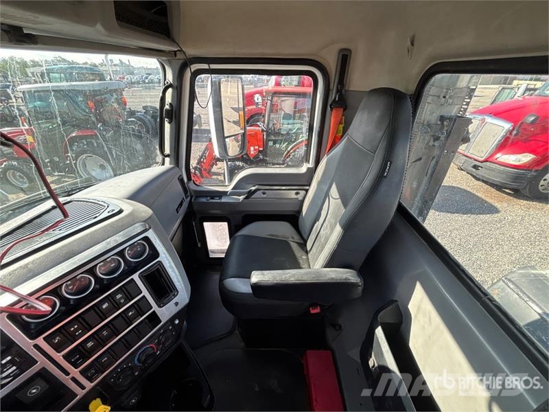 Mack Anthem AN64T 6x4 T/A Day Cab Truck Tractor Motrici e Trattori Stradali