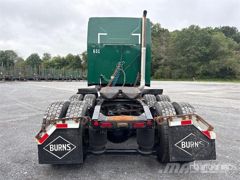 Mack Anthem AN64T 6x4 T/A Sleeper Truck Tractor Ťahače