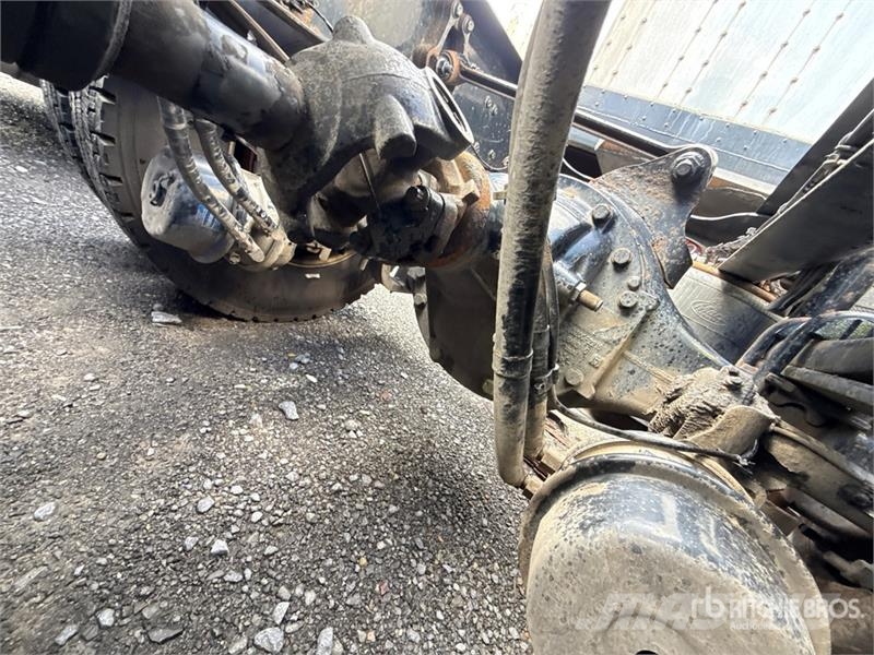 Mack Anthem AN64T 6x4 T/A Sleeper Truck Tractor وحدات الجر