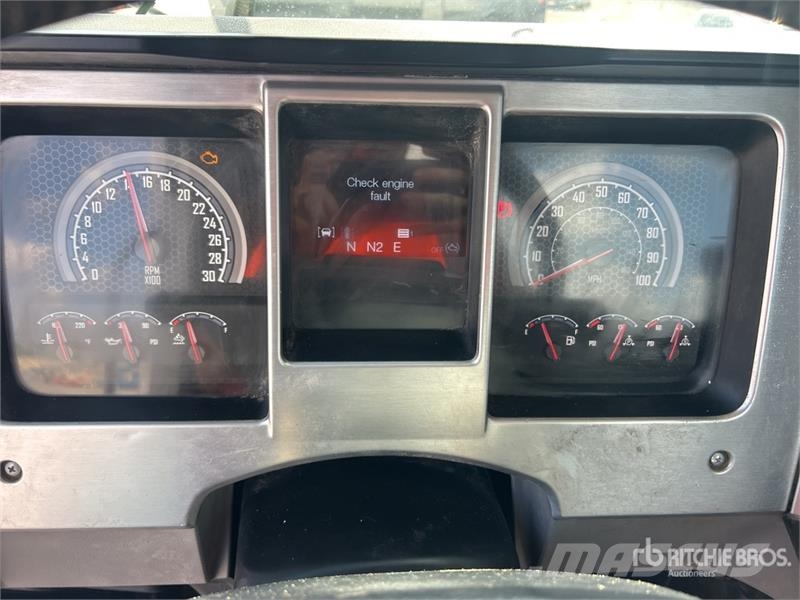 Mack Anthem AN64T 6x4 T/A Day Cab Truck Tractor Dragbilar