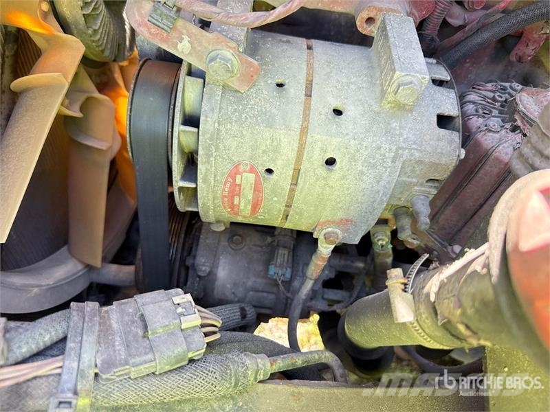 Mack Anthem AN64T 6x4 T/A Sleeper Truck Tractor Седельные тягачи