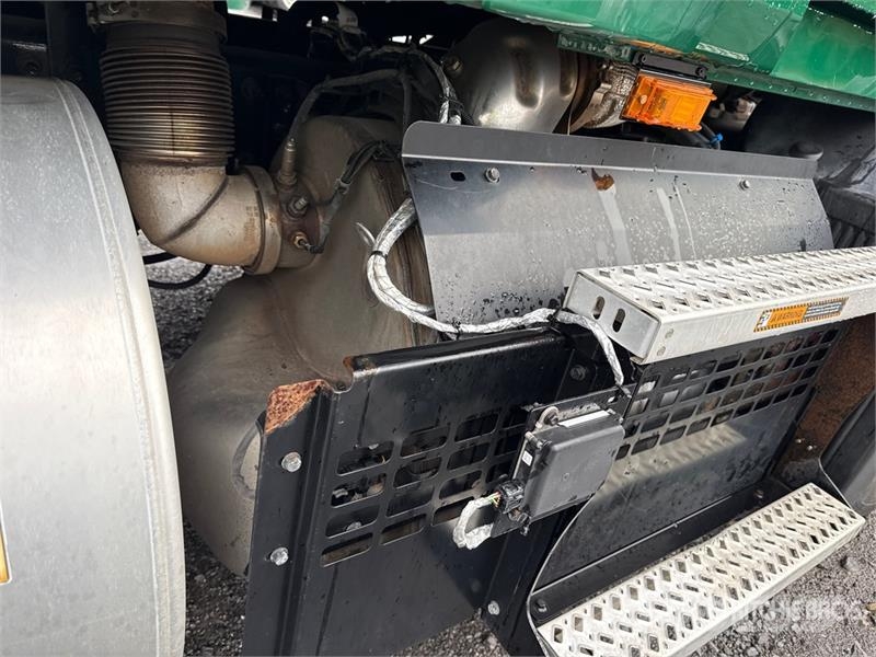 Mack Anthem AN64T 6x4 T/A Sleeper Truck Tractor وحدات الجر