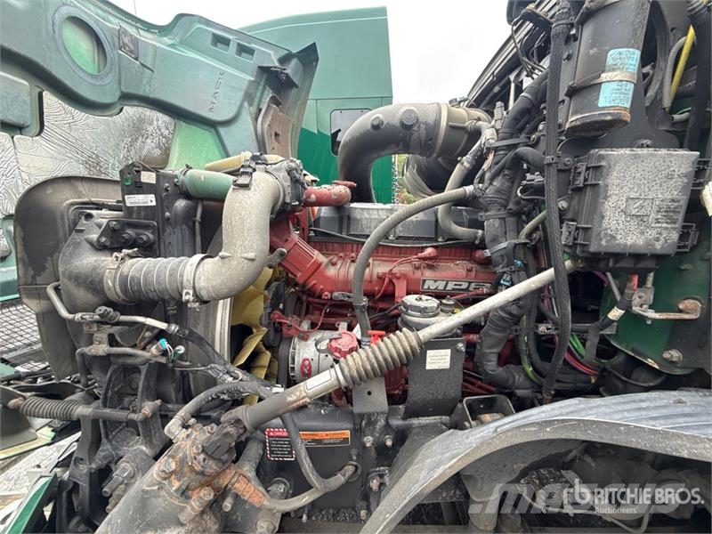 Mack Anthem AN64T 6x4 T/A Sleeper Truck Tractor وحدات الجر