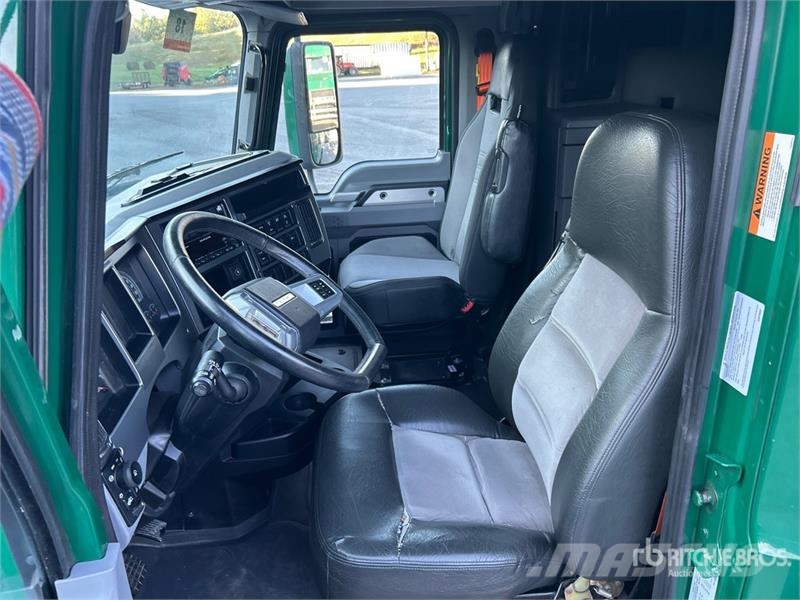 Mack Anthem AN64T 6x4 T/A Sleeper Truck Tractor Sattelzugmaschinen