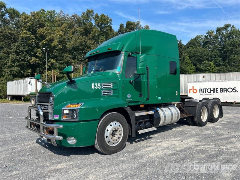 Mack Anthem AN64T 6x4 T/A Sleeper Truck Tractor Ťahače