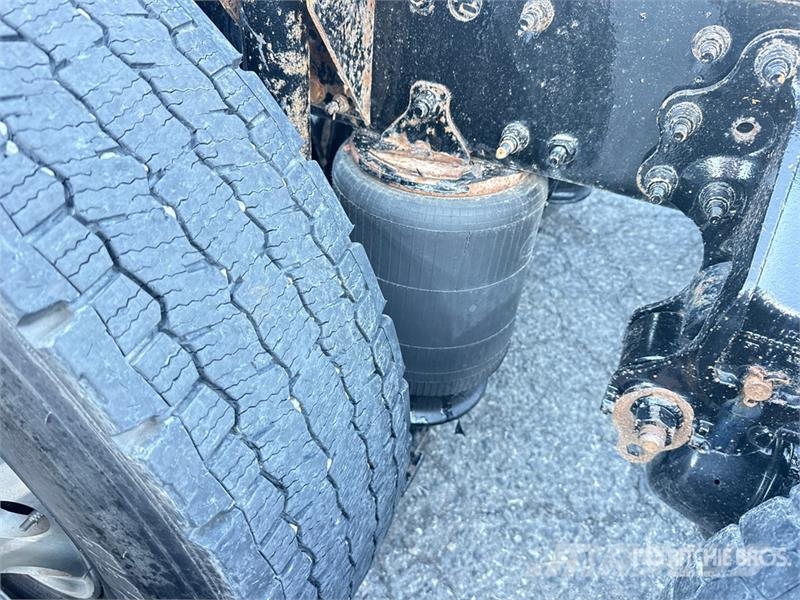 Mack Anthem AN64T 6x4 T/A Day Cab Truck Tractor وحدات الجر