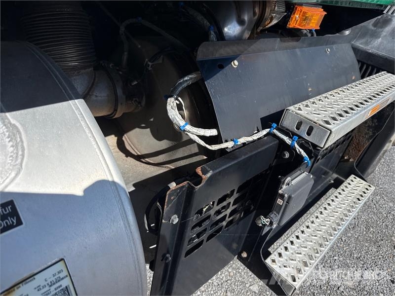Mack Anthem AN64T 6x4 T/A Sleeper Truck Tractor وحدات الجر