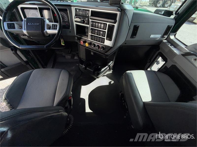 Mack Anthem AN64T 6x4 T/A Sleeper Truck Tractor وحدات الجر