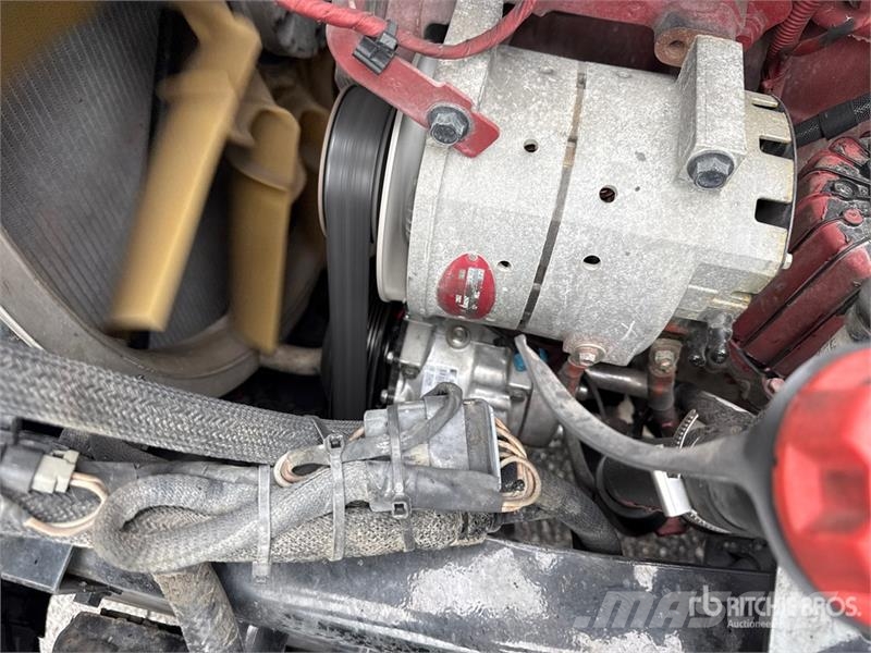 Mack Anthem AN64T 6x4 T/A Sleeper Truck Tractor وحدات الجر