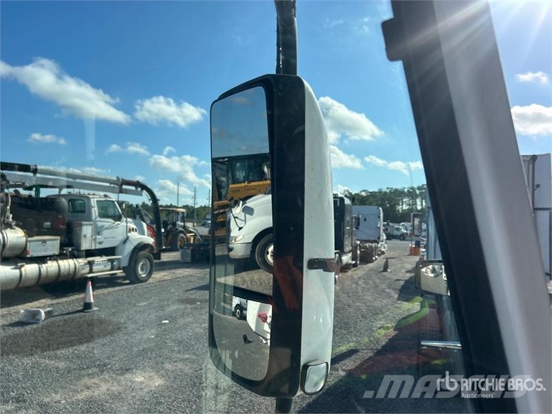 Mack Anthem AN64T 6x4 T/A Day Cab Truck Tractor Motrici e Trattori Stradali
