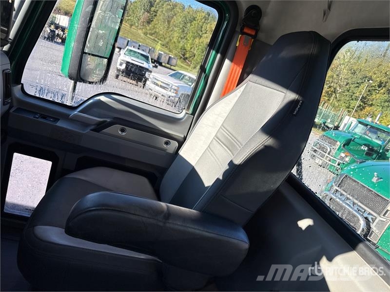 Mack Anthem AN64T 6x4 T/A Day Cab Truck Tractor Truck Tractor Units