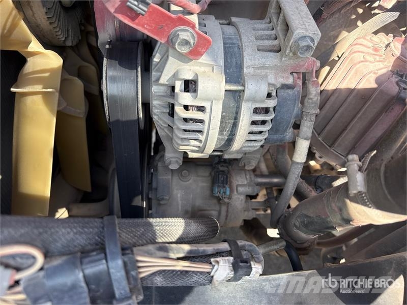Mack Anthem AN64T 6x4 T/A Day Cab Truck Tractor 트랙터 유닛