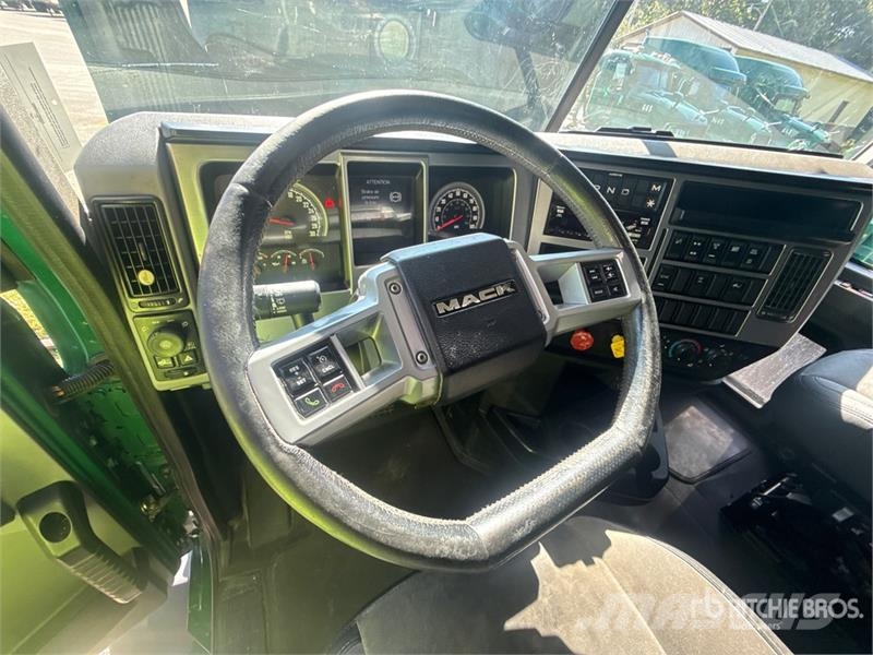 Mack Anthem AN64T 6x4 T/A Sleeper Truck Tractor Tracteur routier