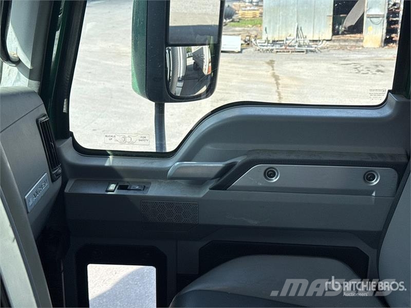 Mack Anthem AN64T 6x4 T/A Day Cab Truck Tractor 트랙터 유닛