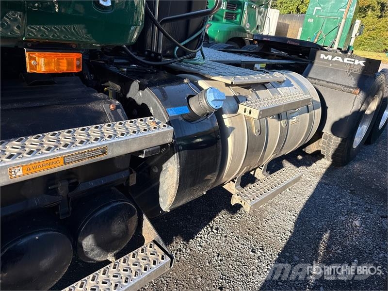 Mack Anthem AN64T 6x4 T/A Day Cab Truck Tractor Truck Tractor Units