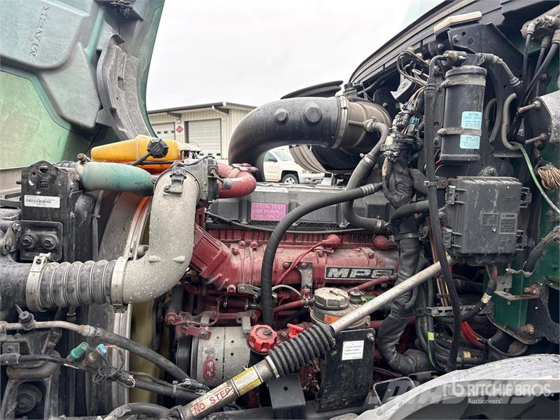 Mack Anthem AN64T 6x4 T/A Sleeper Truck Tractor وحدات الجر