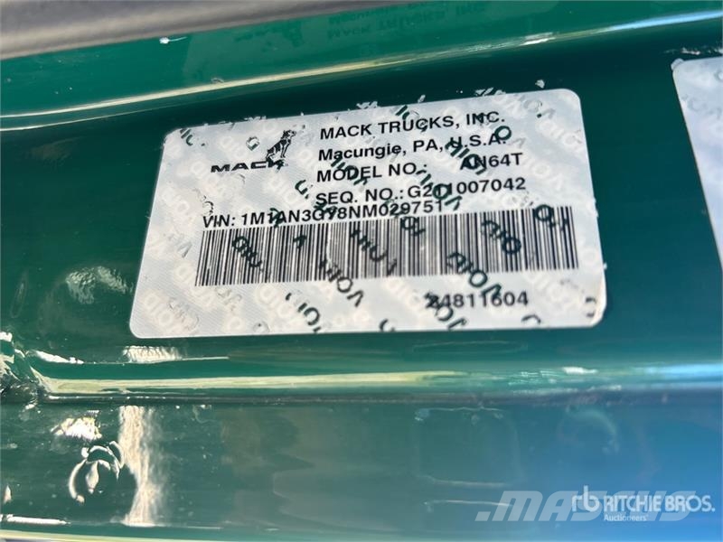 Mack Anthem AN64T 6x4 T/A Day Cab Truck Tractor 中古トラクターヘッド | トレーラーヘッド