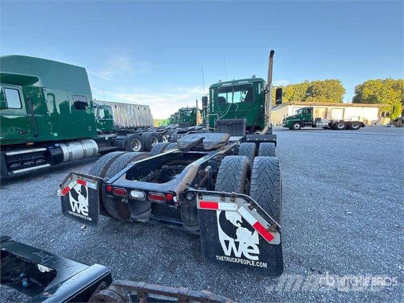 Mack Anthem AN64T 6x4 T/A Day Cab Truck Tractor وحدات الجر