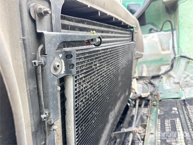 Mack Anthem AN64T 6x4 T/A Sleeper Truck Tractor وحدات الجر